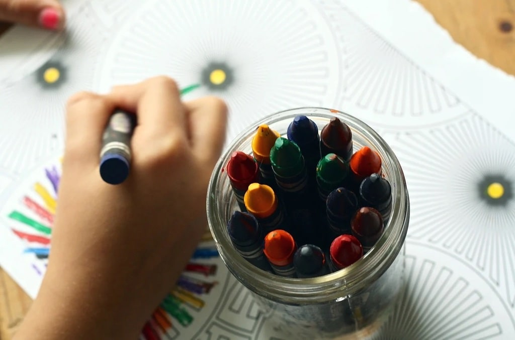 Quand introduire le coloriage dans la vie d’un enfant  ?